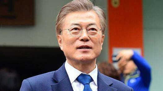 金控配资 李在明当选韩国共同民主党总统候选人