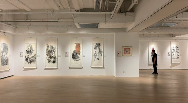 恒盈策略 艺以载道，画里有诗！浦东美协首办老艺术家作品展